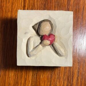 2003 Willow Tree “From The Heart “ Trinket Box “Love Heartfelt and True